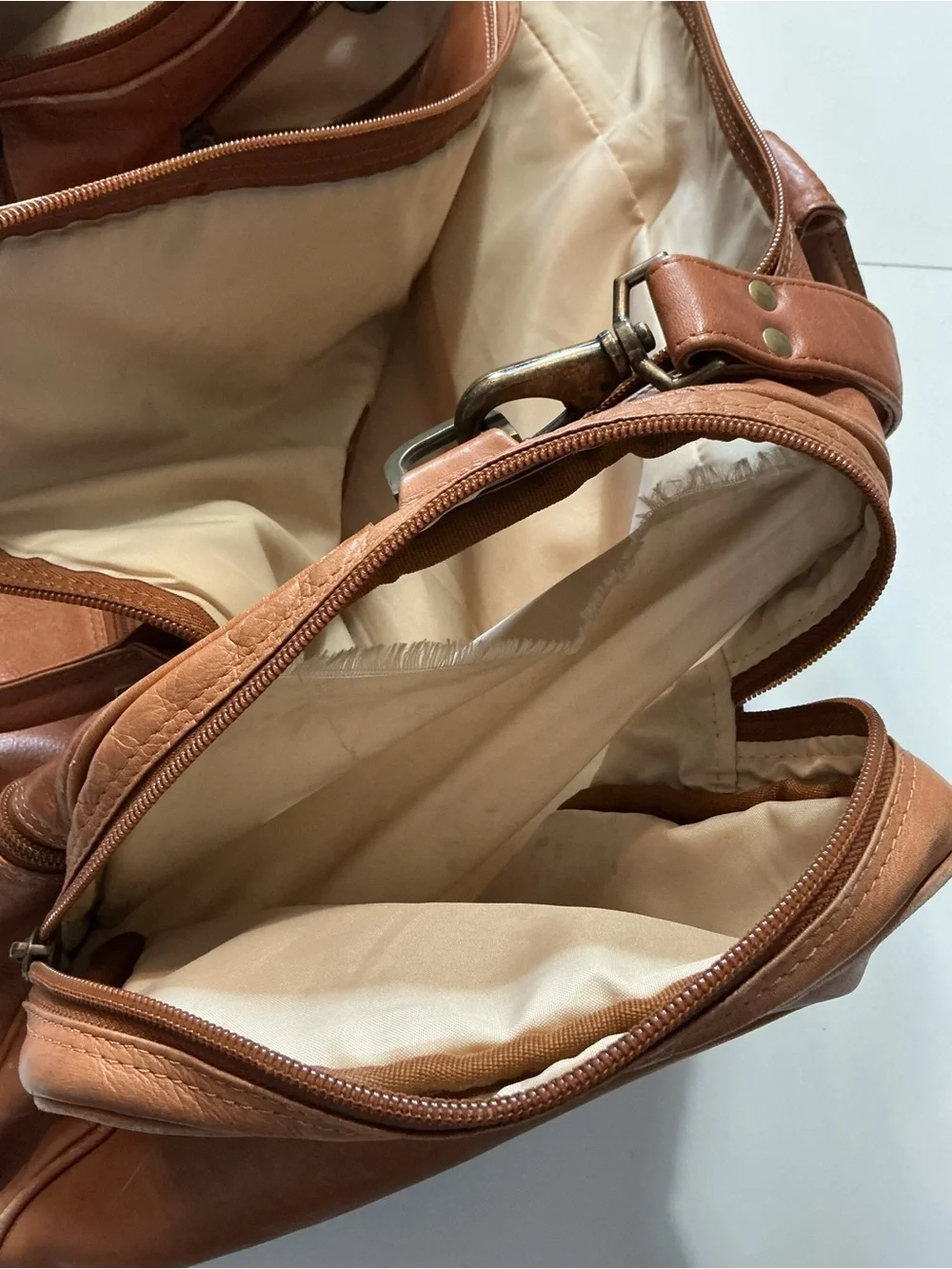 Claire Chase Columbia Leather Tan Brown Travel Duffel Weekender Luggage Bag